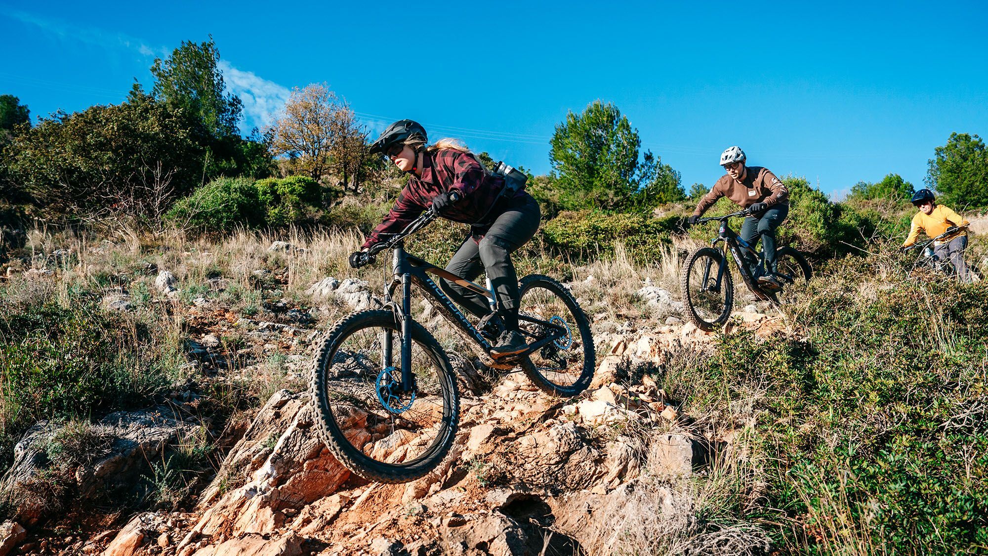 E-MTB Test 2024: Die elektronischen Überflieger im Praxistest