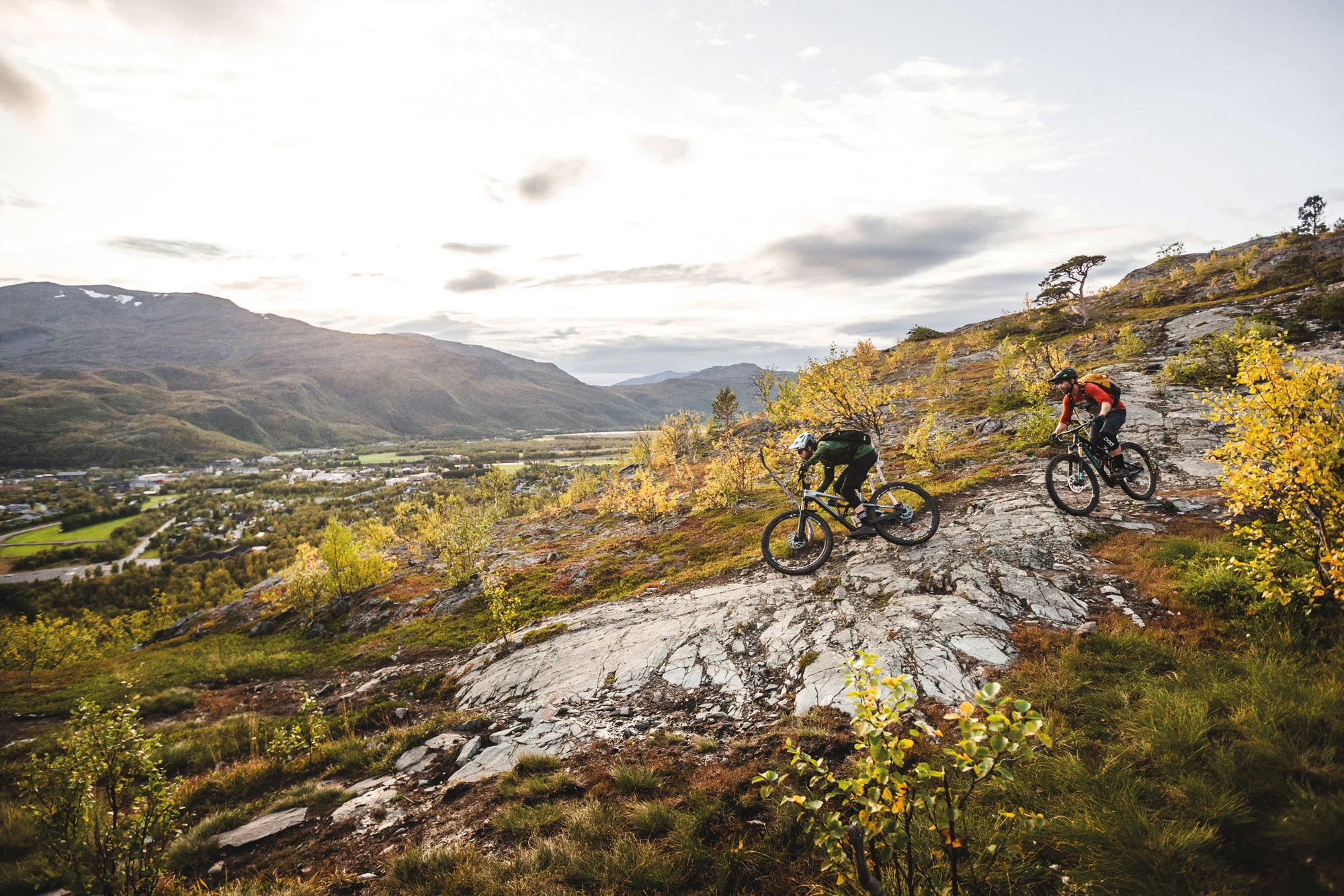 Nordisch by Nature – Mountainbiken in Norwegen am Lyngenfjord