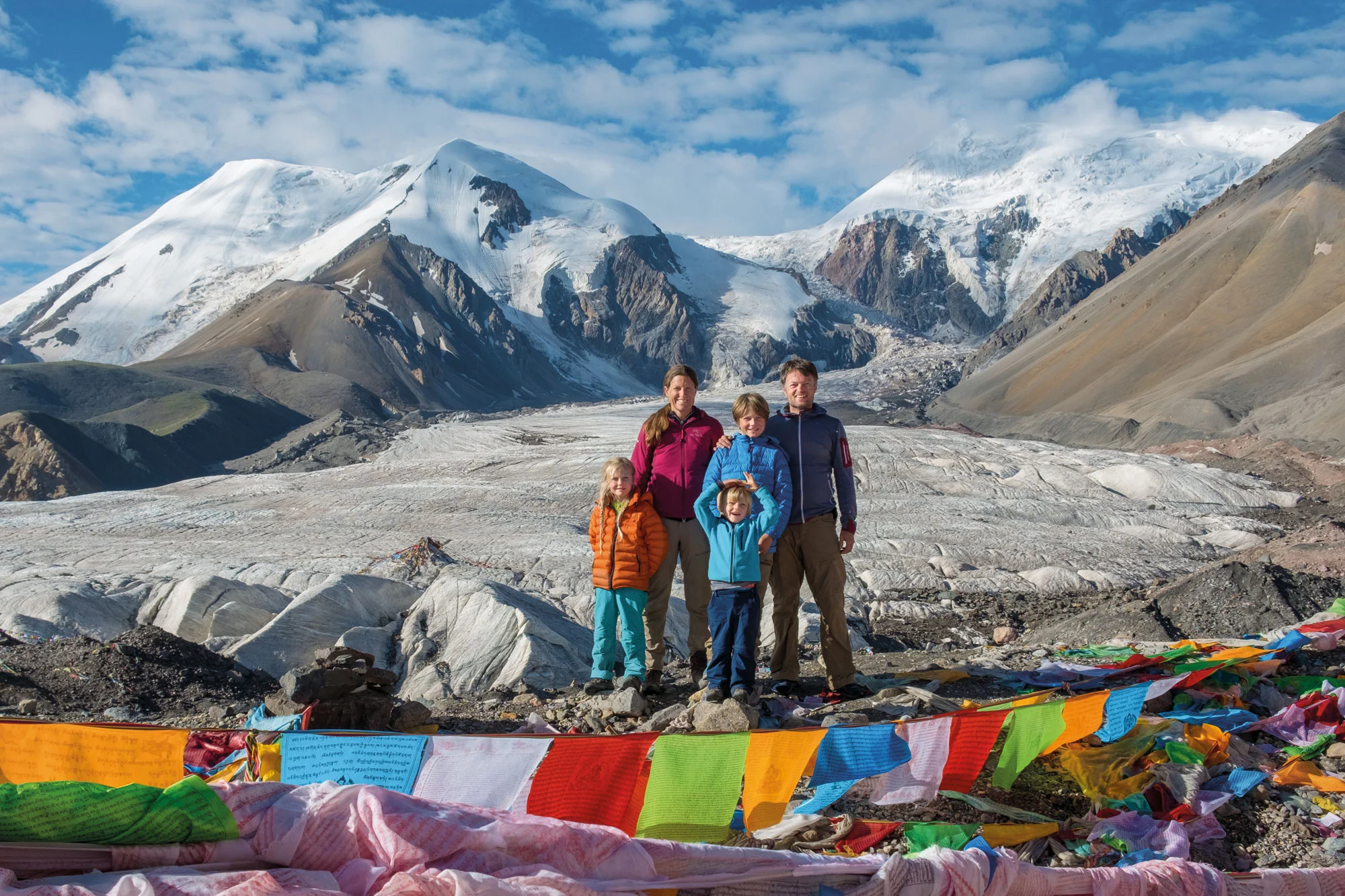 Zwischen zwei Welten. Im Porträt: Familie Zwahlen – Mit Kindern im Himalaya