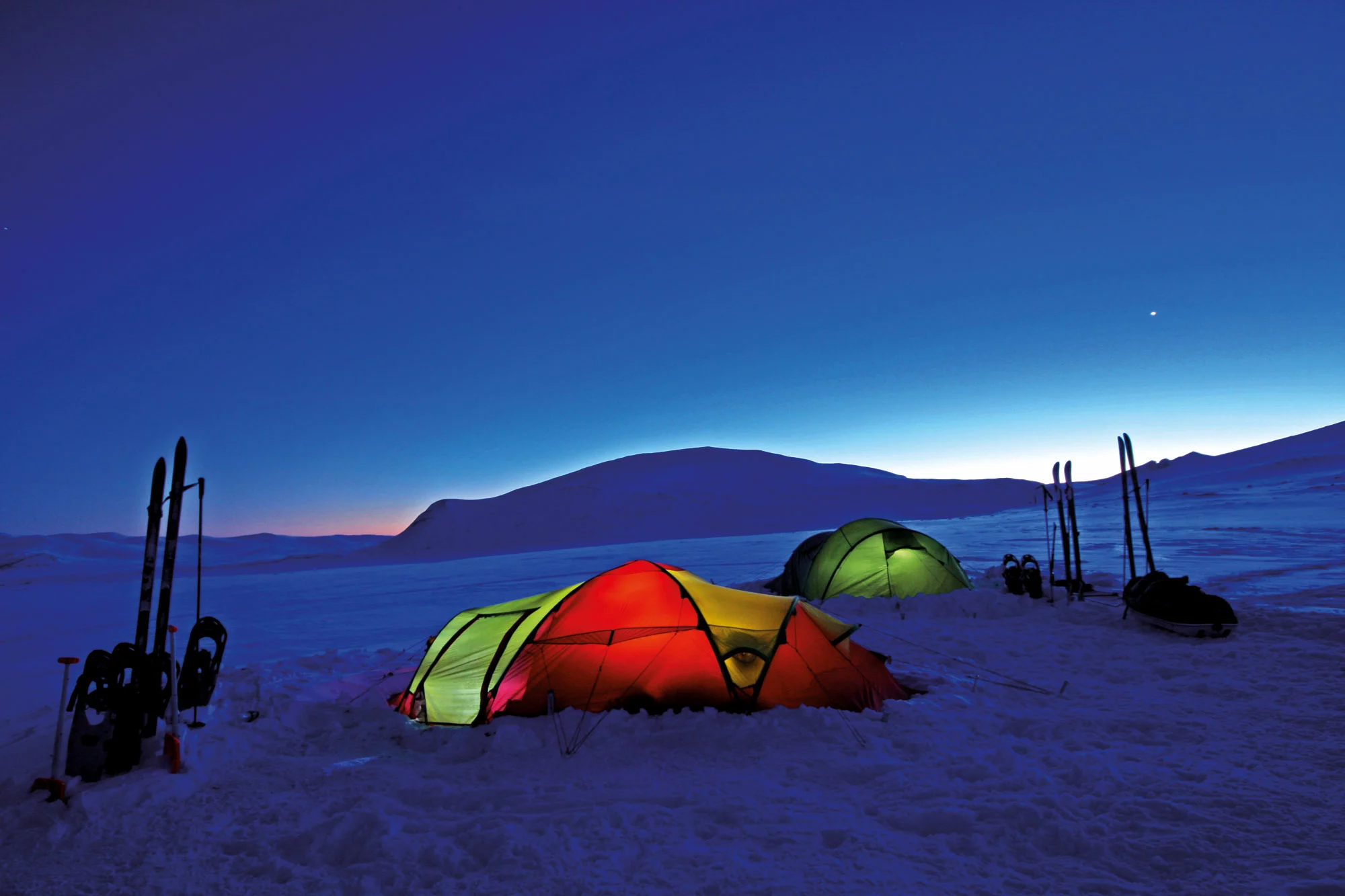 Draussen übernachten – Biwakieren und Campieren im Winter