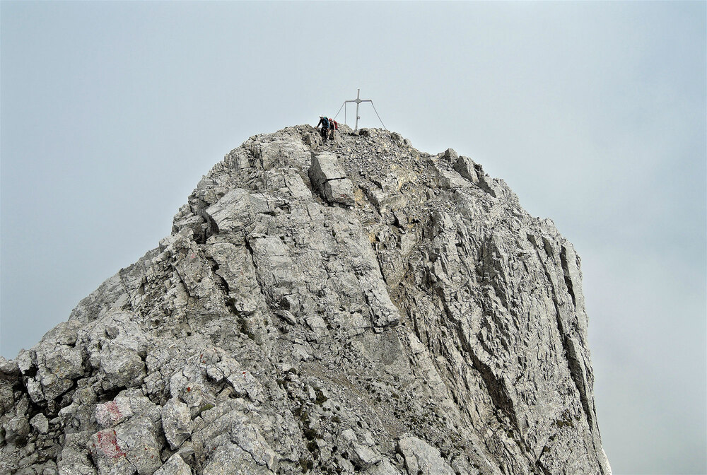 Durch engen Fels