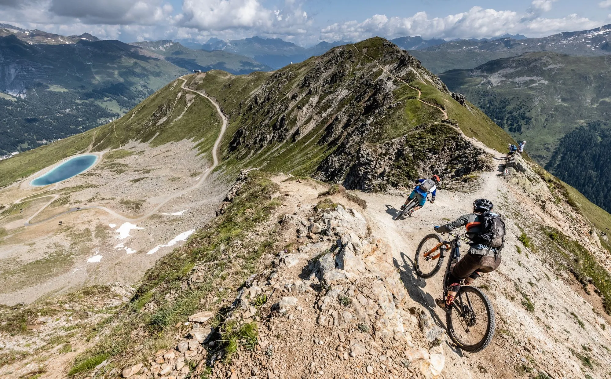 Neuer MTB-Weltrekord: 20'845 Singletrail-Tiefenmeter an nur einem Tag