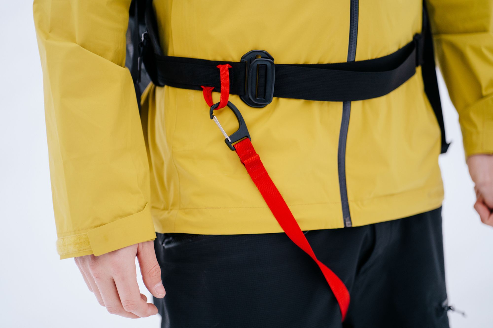 Lawinenairbags – mechanische und vollelektronische Systeme