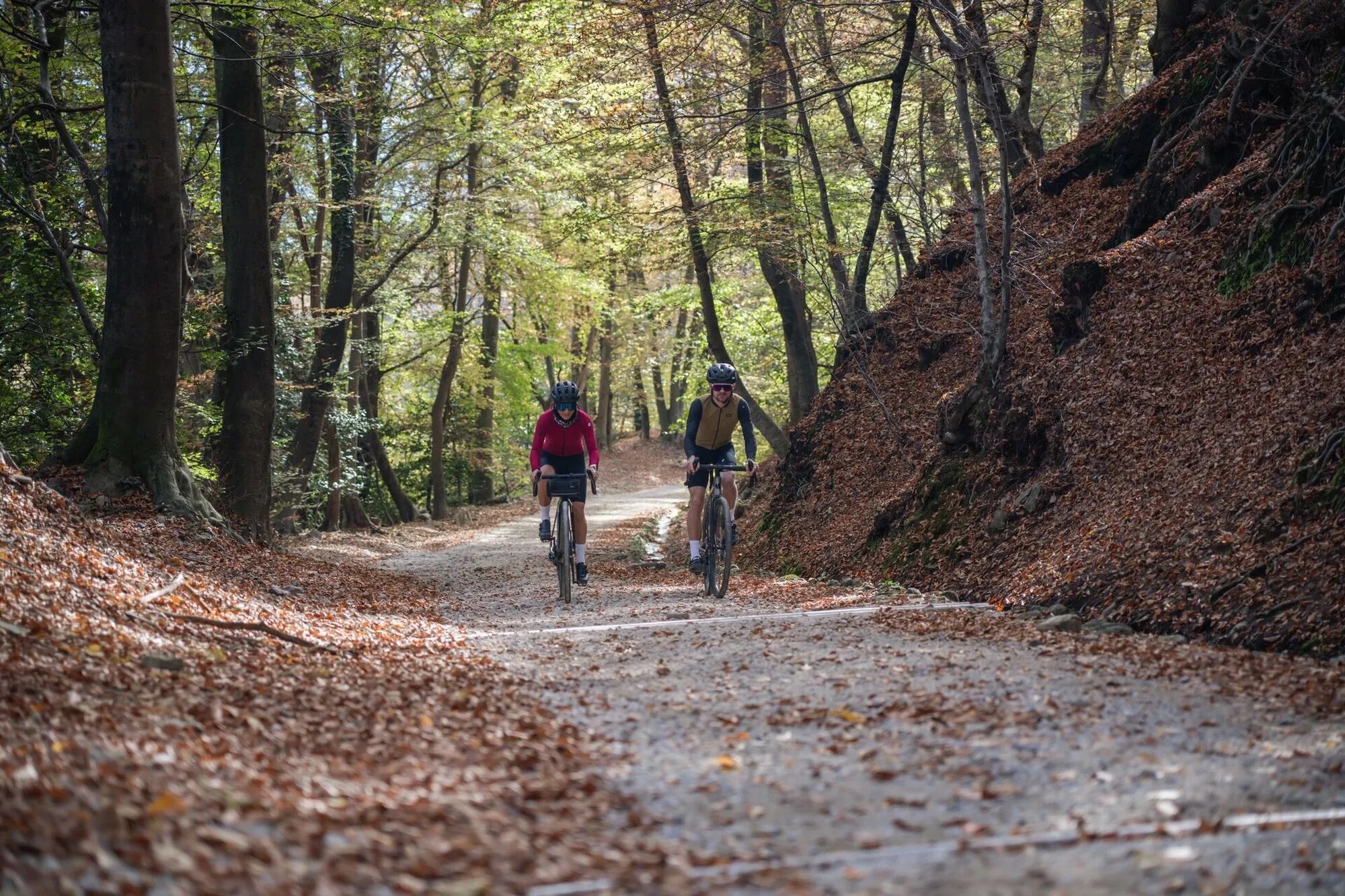 Neue Gravelbike-Erlebnisse im Tessin: Zwei abwechslungsreiche Touren rund um Lugano Neue Gravelbike-Erlebnisse im Tessin: Zwei abwechslungsreiche Touren rund um Lugano
