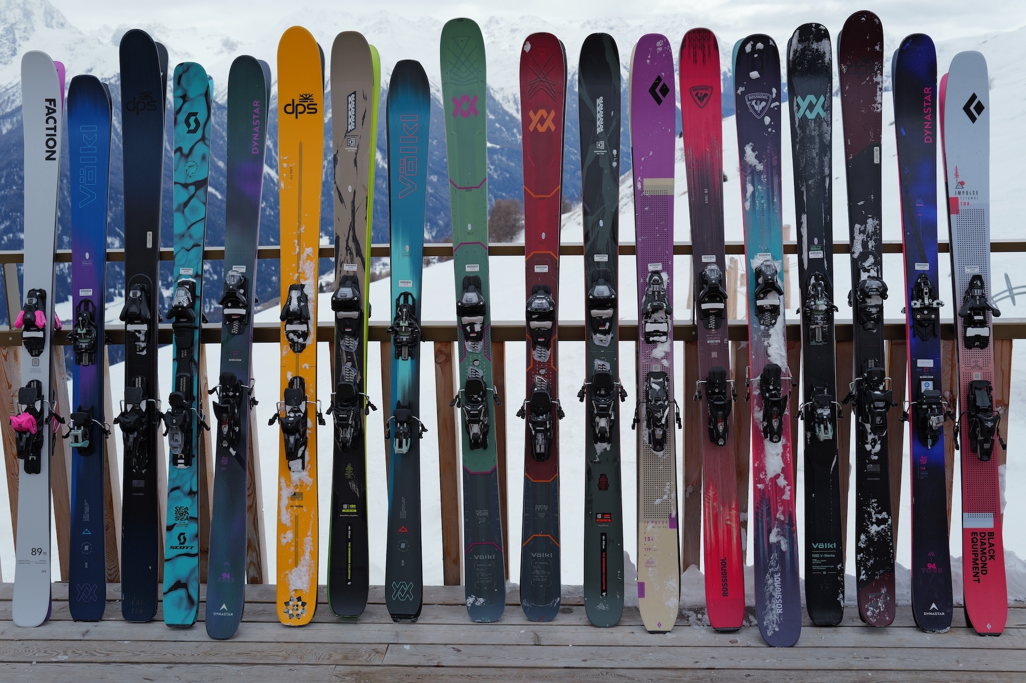 Skitest 2026/27: Freeride-, Freetouring- und Allmountain-Ski im grossen Outdoor Guide Vergleich